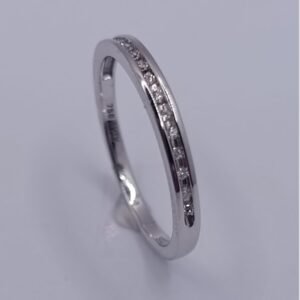Anillo cintillo